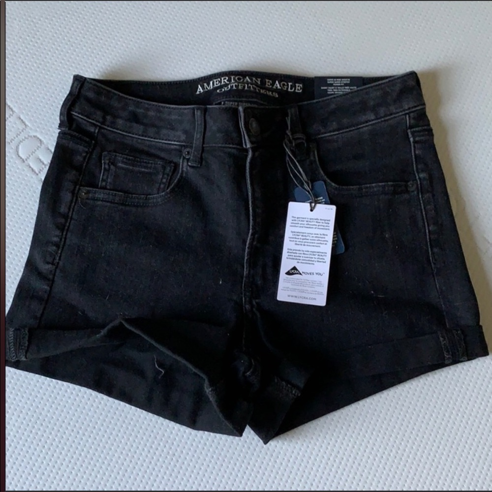 American Eagle High Rise Shortie Shorts. Size 4